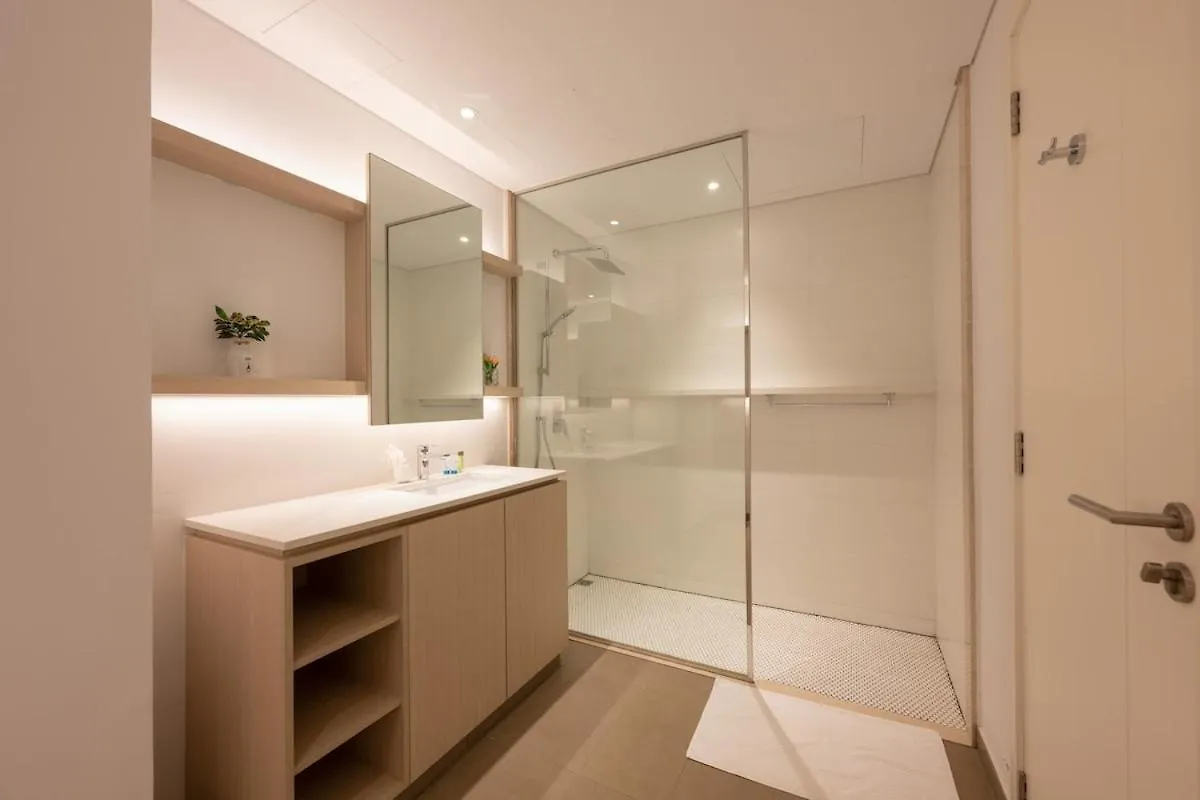 Luxurious 2 Bedroom Apartment In Belgravia 3 Dubai